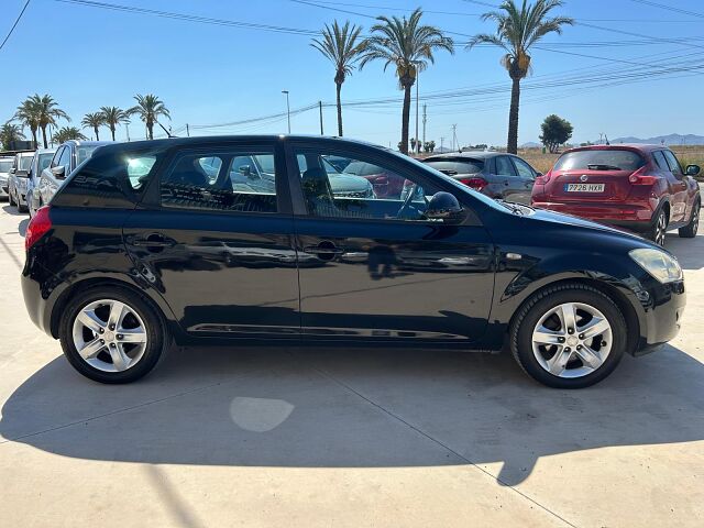 KIA CEE'D DRIVE 1.4 SPANISH LHD IN SPAIN 108000 MILES SUPERB LITTLE CAR 2009
